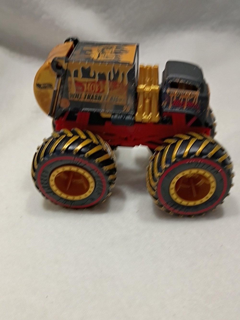 EUC 2026 Hot Wheels Monster Trucks Treasure Hunt "Will Trash It All"